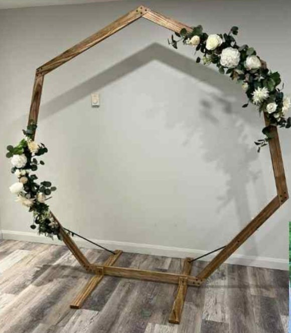 Montage Arche hexagonale en Bois